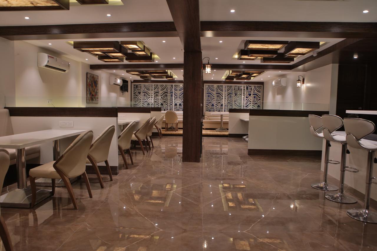 Hotel K P Pride Jalgaon Ngoại thất bức ảnh